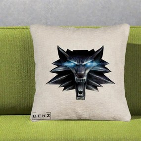 Perna Decorativa The Witcher Wolf Head, 40x40 cm, Bej Canapea, Husa Detasabila, Perna Inclusa, BEKZ®