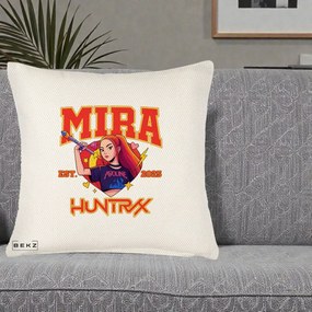 Perna Personalizata K-pop HUNTRX Mira Personaj Avoline, 40x40 cm, Crem Reliefat, Husa Detasabila, Perna Inclusa, BEKZ®