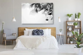 Tablou chip feminin la modă cu elemente abstracte în alb-negru