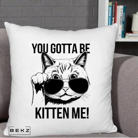 Perna Decorativa You Gotta Be Kitten Me!, 40x40 cm, Alb Pufos, Husa Detasabila, Perna Inclusa, BEKZ®