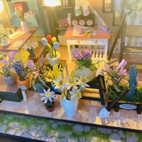 Casă miniaturală 2Kids Toys Casa cu flori a lui Darcy 2xAAA