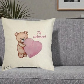 Cadou Romantic - Perna Personalizata Te Iubesc Ursulet cu Inima Roz Acuarela, 40x40 cm, Ecru, Husa Detasabila, Perna Inclusa, BEKZ®