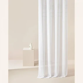 Perdea albă de înaltă calitate  Marisa  cu inele argintii 140 x 250 cm
