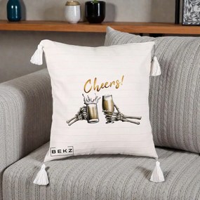 Perna Decorativa Halloween Cheers Schelete cu Bere, 40x40 cm, Bej cu Franjuri, Husa Detasabila, Perna Inclusa, BEKZ®