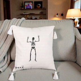 Perna Decorativa Halloween Schelet Dansator, 40x40 cm, Bej cu Franjuri, Husa Detasabila, Perna Inclusa, BEKZ®