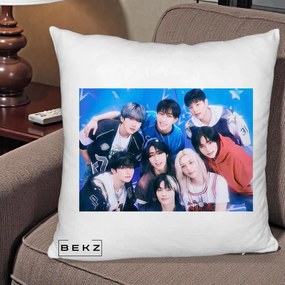 Perna Personalizata K-Pop Grup Foto Stele, 40x40 cm, Alb Pufos, Husa Detasabila, Perna Inclusa, BEKZ®