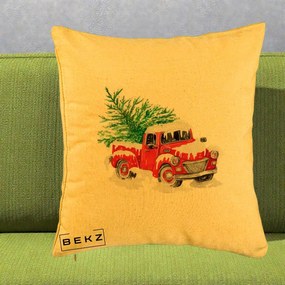 Perna Decorativa Camioneta Rosie Brad de Craciun, 40x40 cm, Galben, Husa Detasabila, Perna Inclusa, BEKZ®