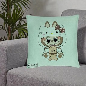 Perna Personalizata Labubu x Hello Kitty Maro-Vintage, 40x40 cm, Verde Menta, Husa Detasabila, Perna Inclusa, BEKZ®