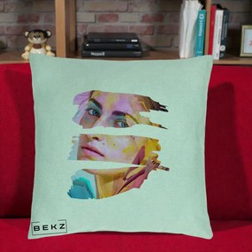 Perna Decorativa Portret Femeie Fragmentat Colorat, 40x40 cm, Verde Menta, Husa Detasabila, Perna Inclusa, BEKZ®
