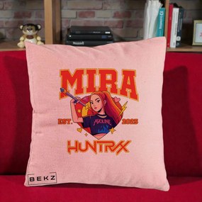 Perna Personalizata K-pop HUNTRX Mira Personaj Avoline, 40x40 cm, Roz, Husa Detasabila, Perna Inclusa, BEKZ®