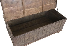 Cufăr vintage din lemn reciclat și metal, natur, cu feronerie în relief și picioare rotunde, finisaj patinat, 52 x 127 x 66 cm, „Lamanon”