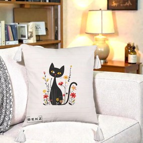 Perna Decorativa Pisica Neagra Ochi Galbeni Flori, 40x40 cm, Bej cu Franjuri, Husa Detasabila, Perna Inclusa, BEKZ®