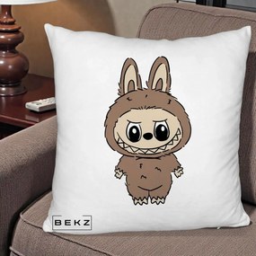 Perna Personalizata Labubu Maro Natural Solo, 40x40 cm, Alb Pufos, Husa Detasabila, Perna Inclusa, BEKZ®
