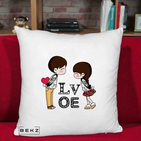 Cadou Romantic - Perna Personalizata Cuplu Kawaii LOVE, 40x40 cm, Alb Pufos, Husa Detasabila, Perna Inclusa, BEKZ®