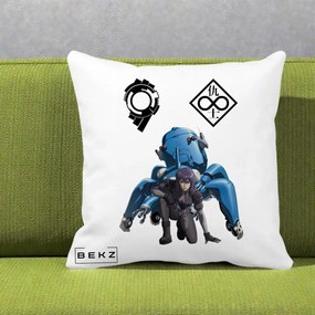 Perna Personalizata Ghost in the Shell Motoko si Tachikoma, 40x40 cm, Alba Mata, Husa Detasabila, Perna Inclusa, BEKZ®