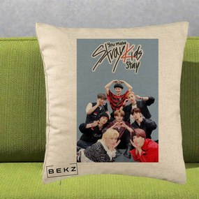 Perna Personalizata K-pop Stray Kids You Make Stray Kids Stay cu Foto Grup, 40x40 cm, Bej, Husa Detasabila, Perna Inclusa, BEKZ®