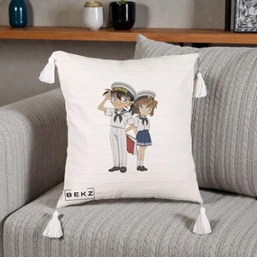 Perna Personalizata Detective Conan Conan si Ai Sailor, 40x40 cm, Bej cu Franjuri, Husa Detasabila, Perna Inclusa, BEKZ®