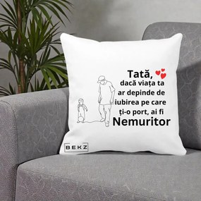 Cadou pentru Tata - Perna Personalizata Tata Nemuritor Joaca cu Mingea, 40x40 cm, Alba Mata, Husa Detasabila, Perna Inclusa, BEKZ®