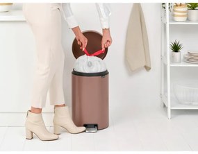 Cos cu pedala Brabantia NewIcon 1008849, 20 L, Inchidere lina, Baza antiderapanta, Finisaj satinat, Maro