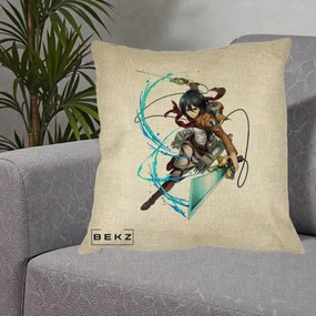 Perna Personalizata Attack on Titan Mikasa Ackerman Lupta, 40x40 cm, Crem, Husa Detasabila, Perna Inclusa, BEKZ®