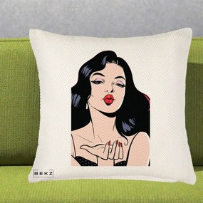 Perna Decorativa Femeie Pop-Art Kiss, 40x40 cm, Crem Reliefat, Husa Detasabila, Perna Inclusa, BEKZ®