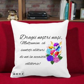 Cadou pentru Nasi - Perna Personalizata Dragii Nostri Nasi Multumim cu Flori Multicolore, 40x40 cm, Alba Mata, Husa Detasabila, Perna Inclusa, BEKZ®
