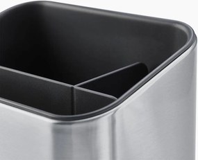 Suport pentru accesorii de spălat argintiu lucios din metal Surface – Joseph Joseph