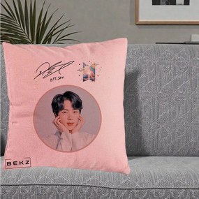 Perna Personalizata K-pop BTS Jin Portret cu Autograf, 40x40 cm, Roz, Husa Detasabila, Perna Inclusa, BEKZ®