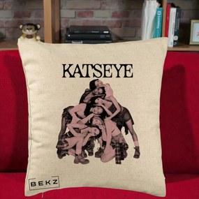 Perna Personalizata K-pop KATSEYE Foto Roz Vintage, 40x40 cm, Bej, Husa Detasabila, Perna Inclusa, BEKZ®