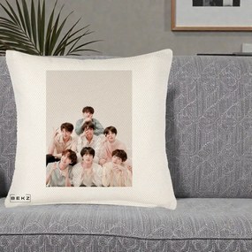 Perna Personalizata K-pop BTS Foto Grup Pastel, 40x40 cm, Crem Reliefat, Husa Detasabila, Perna Inclusa, BEKZ®