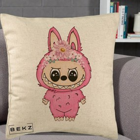 Perna Personalizata Labubu Roz cu Coroana Florala, 40x40 cm, Bej, Husa Detasabila, Perna Inclusa, BEKZ®
