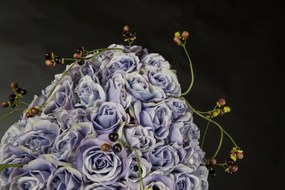 Aranjament floral mare design LUX DROP ROSES SOLANIUM 1142364.43