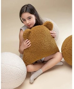 Pernă decorativă pentru copii maro cu tapițerie din țesătură bouclé Bear – Wigiwama
