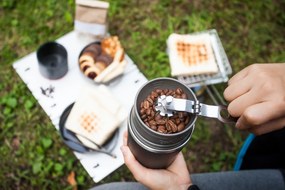 Aparat de cafea de voiaj Cafflano Classic (negru) + râșniță