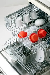 Vas pentru gatit oua la cuptorul cu microunde Lekue 1009050, 100 ml, 1 ou, silicon platinat, Rosu/Transparent