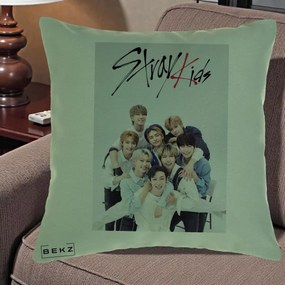 Perna Personalizata K-pop Stray Kids cu Foto Grup Alb-Albastru, 40x40 cm, Verde, Husa Detasabila, Perna Inclusa, BEKZ®