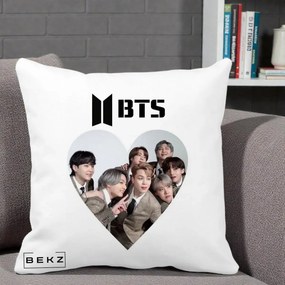 Perna Personalizata K-pop BTS Grup Fotografie in Inima, 40x40 cm, Alba Mata, Husa Detasabila, Perna Inclusa, BEKZ®