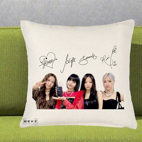 Perna Personalizata K-pop BLACKPINK Semnaturi, 40x40 cm, Crem Reliefat, Husa Detasabila, Perna Inclusa, BEKZ®
