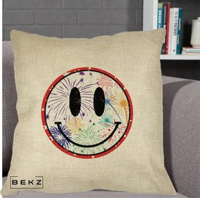 Perna Decorativa Smiley Face cu Artificii Multicolore, 40x40 cm, Crem, Husa Detasabila, Perna Inclusa, BEKZ®
