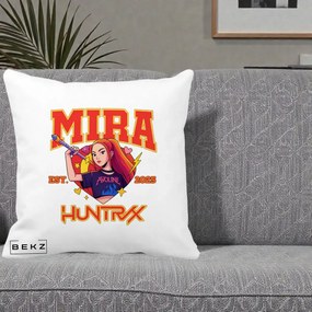 Perna Personalizata K-pop HUNTRX Mira Personaj Avoline, 40x40 cm, Alba Mata, Husa Detasabila, Perna Inclusa, BEKZ®