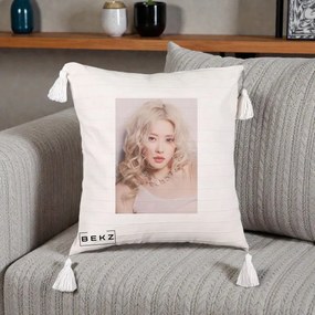 Perna Personalizata K-pop BLACKPINK Rose, 40x40 cm, Bej cu Franjuri, Husa Detasabila, Perna Inclusa, BEKZ®