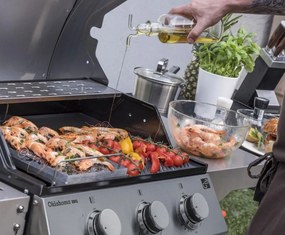 Grătar pe gaz OKLAHOMA BBQ, 3 arzătoare, cu regulator de presiune, argintiu Penta CZ