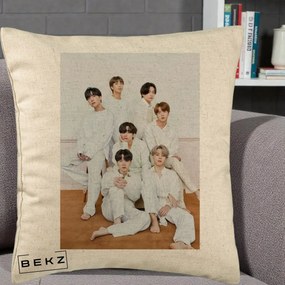 Perna Personalizata K-pop BTS Foto Grup All-White Elegant, 40x40 cm, Bej, Husa Detasabila, Perna Inclusa, BEKZ®