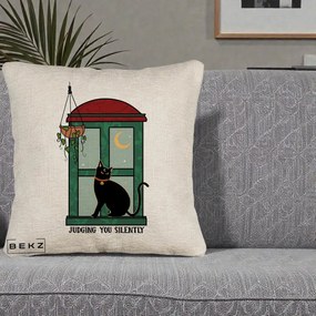 Perna Decorativa Judging You Silently Pisica Geam, 40x40 cm, Bej Canapea, Husa Detasabila, Perna Inclusa, BEKZ®