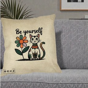 Perna Personalizata Be Yourself Pisica Folk, 40x40 cm, Crem, Husa Detasabila, Perna Inclusa, BEKZ®