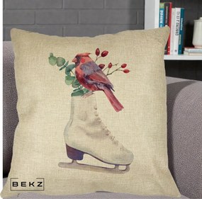 Perna Decorativa Cardinal Rosu pe Patina de Gheata, 40x40 cm, Crem, Husa Detasabila, Perna Inclusa, BEKZ®