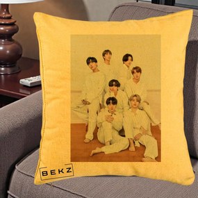 Perna Personalizata K-pop BTS Foto Grup All-White Elegant, 40x40 cm, Galben, Husa Detasabila, Perna Inclusa, BEKZ®