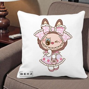 Perna Personalizata Labubu Lolita Roz cu Dantela, 40x40 cm, Alba Mata, Husa Detasabila, Perna Inclusa, BEKZ®
