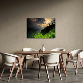 Tablou pe sticlă - peisaj montan verde (70x50 cm)