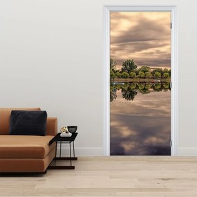 Fototapet pentru ușă - Copaci și lac (95x205cm)